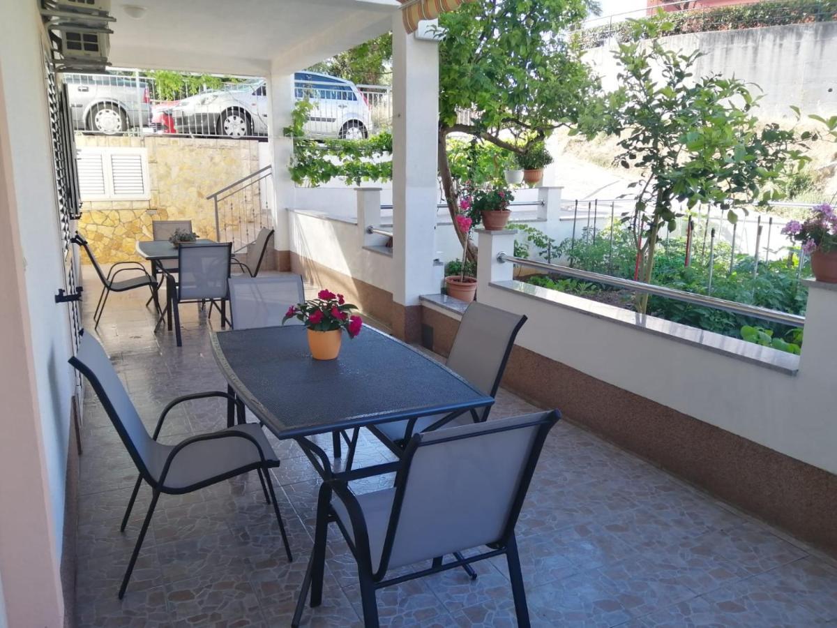 Apartmani Antonia Nakic -Stobrec Split Exterior photo
