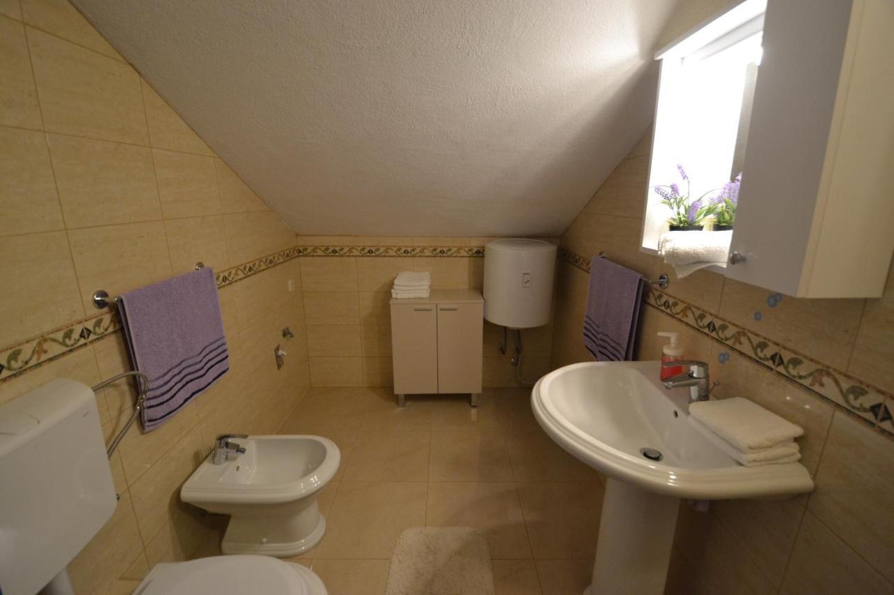 Apartmani Antonia Nakic -Stobrec Split Exterior photo